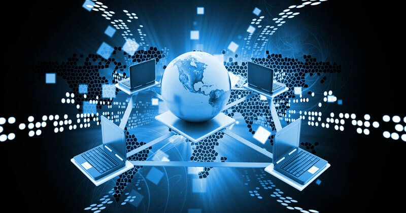 مدرب تقنية معلومات